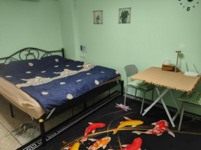 Spacious Studio with Private kitchen near Skytrain